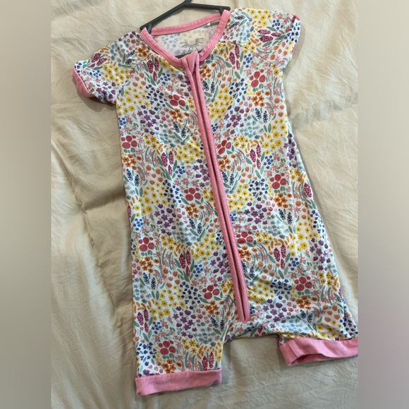 Blake and Rae wildflowers shorty - Picture 1 of 3